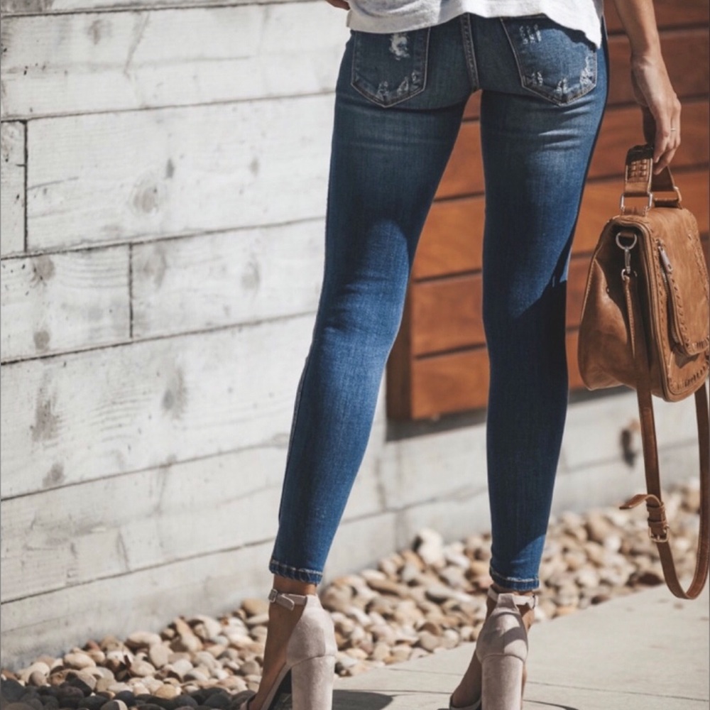 KanCan | Twist Hem Jeans - Picture 2 of 10